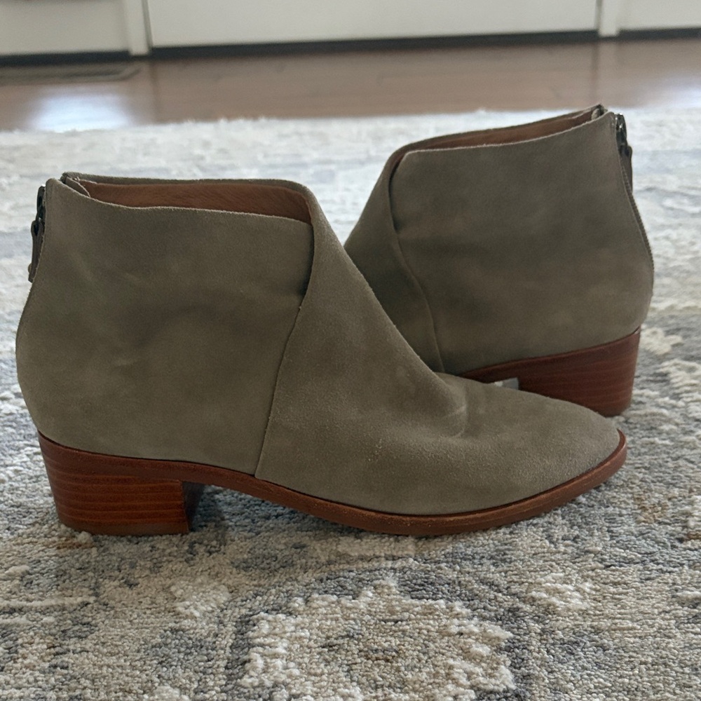 Soludos Venetian Bootie